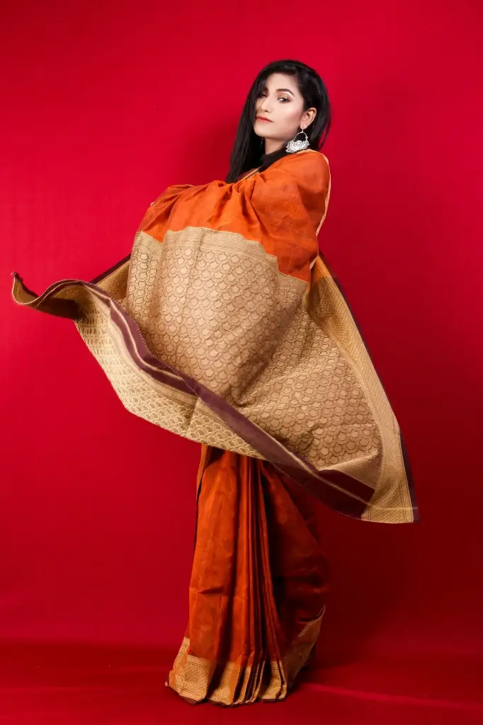 unsplash_ohEYtC4TEsg_sari.webp