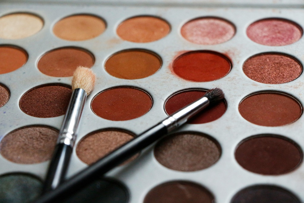 New Eyeshadow and Rose Gold Eyeshadow Palette combo Makeup kits